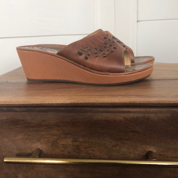 OluKai Shoes - Olukai leather sandals